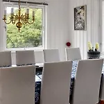 8 Person In Eidsvag-by Traum Casa de Férias Mittet