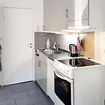 8 Person In Eidsvag-by Traum