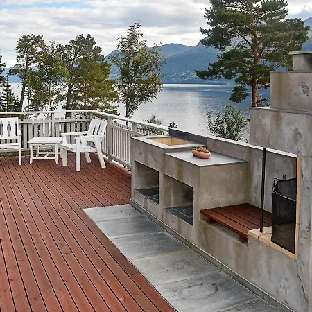 Dom wakacyjny 8 Person In Eidsvag-by Traum