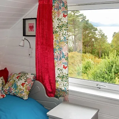 8 Person In Eidsvag-by Traum בית נופש *