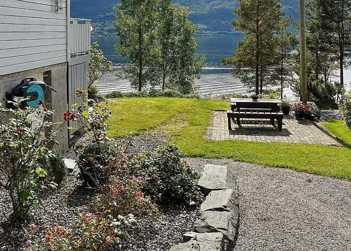 Сasa de vacaciones 8 Person In Eidsvag-by Traum *