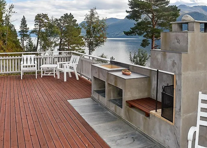 Сasa de vacaciones 8 Person In Eidsvag-by Traum