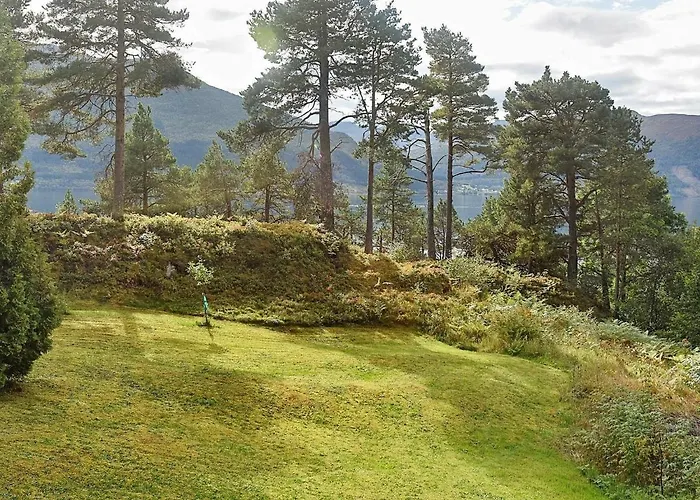 8 Person In Eidsvag-by Traum Сasa de vacaciones Mittet