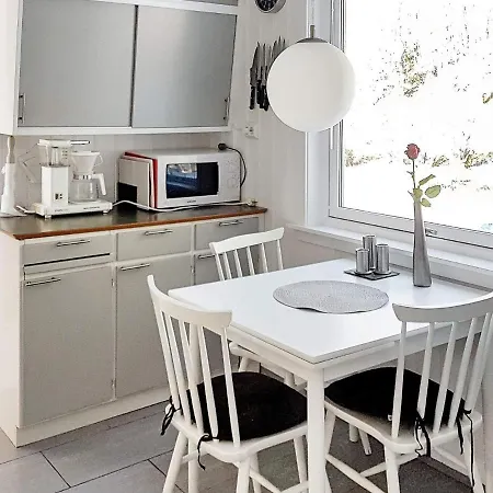 8 Person In Eidsvag-by Traum Ferienhaus
