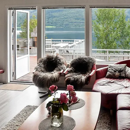 Casa de Férias 8 Person In Eidsvag-by Traum *